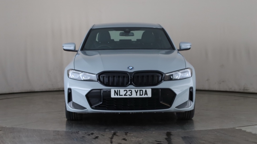 BMW 3 SERIES Image 8