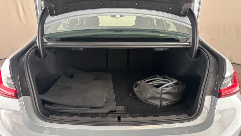 BMW 3 SERIES Image 15