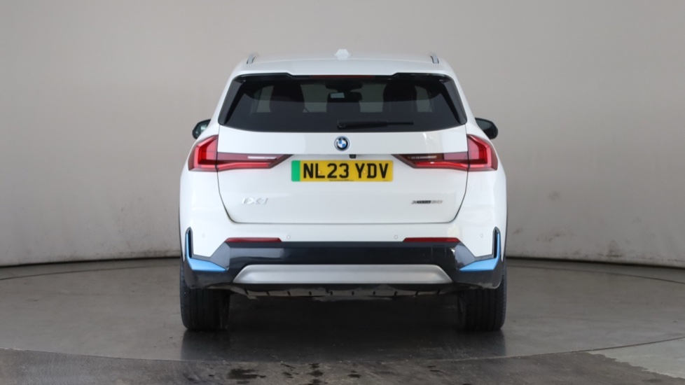 BMW iX1 Image 4