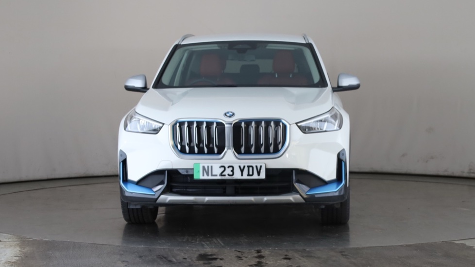 BMW iX1 Image 8