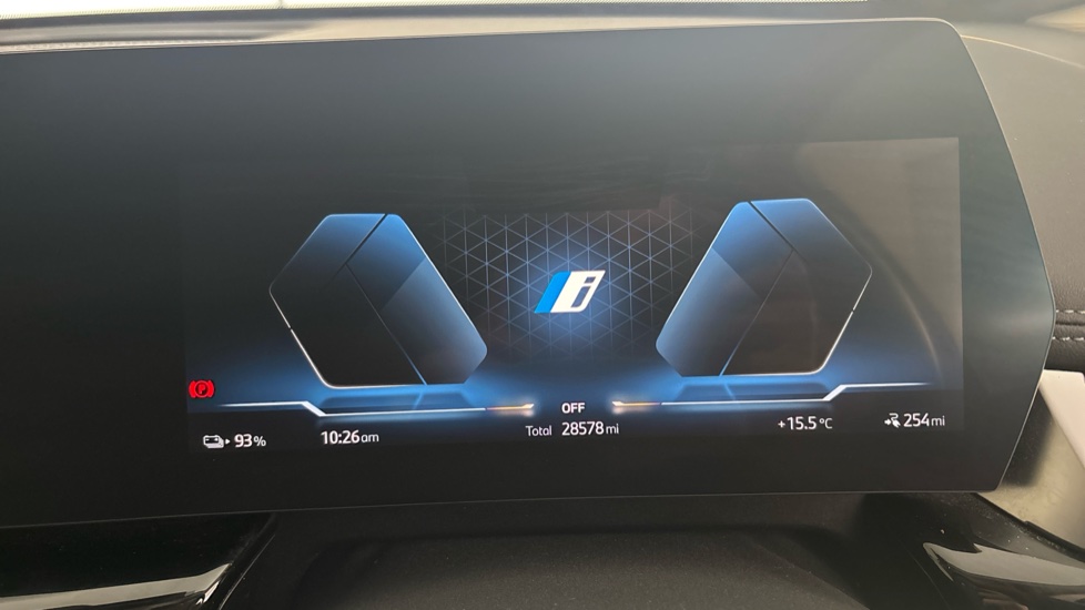 BMW iX1 Image 13
