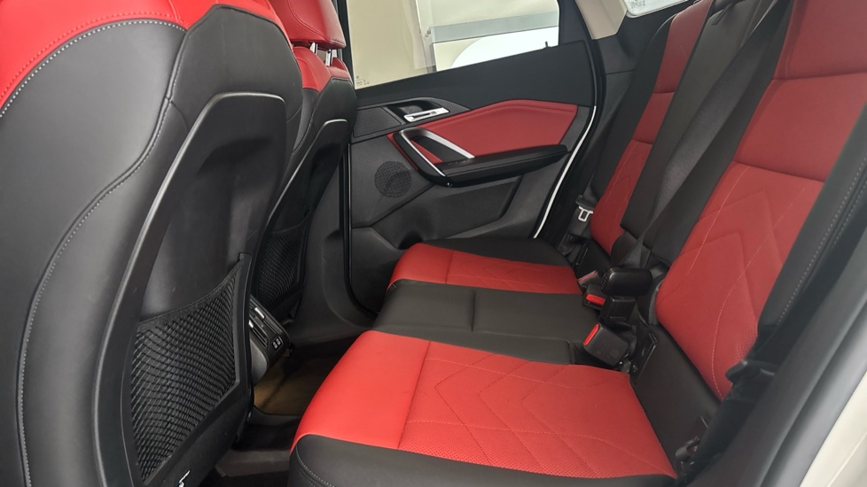 BMW iX1 Image 14