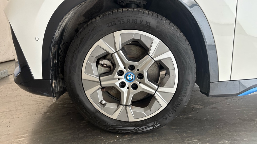 BMW iX1 Image 17