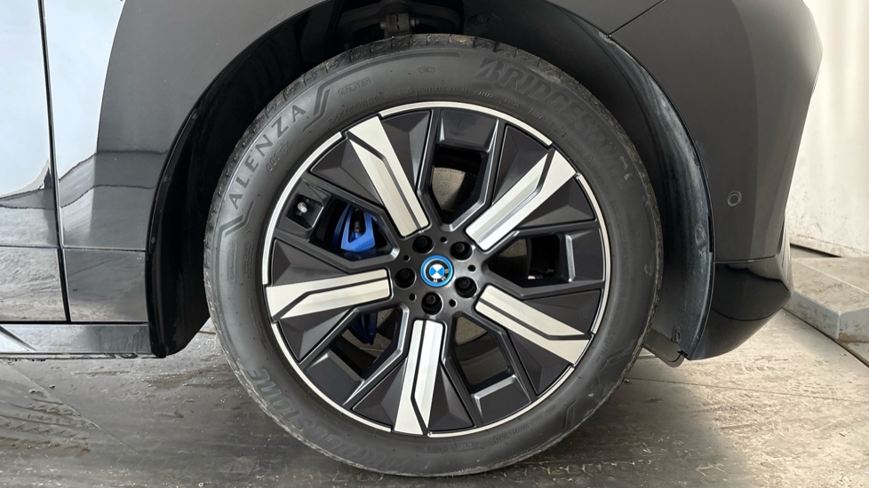 BMW iX Image 20