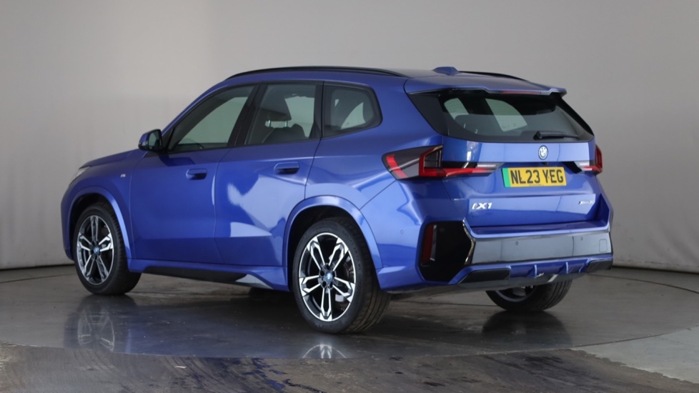BMW iX1 Image 3