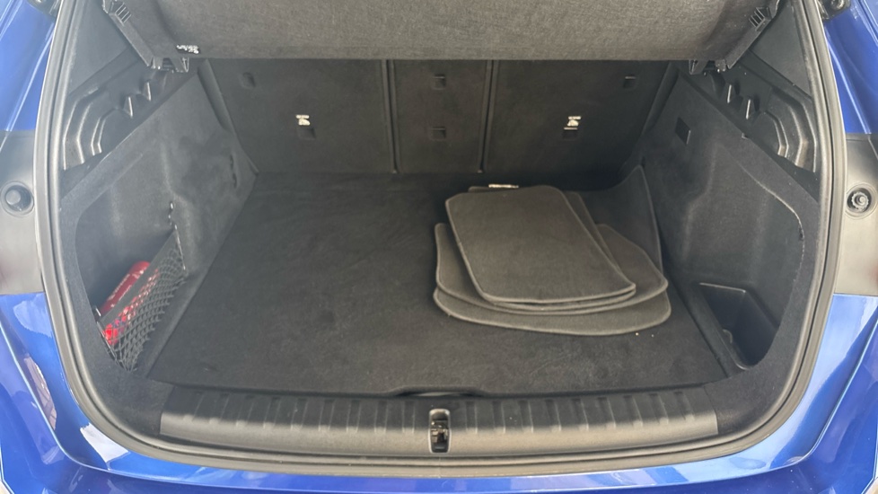BMW iX1 Image 15