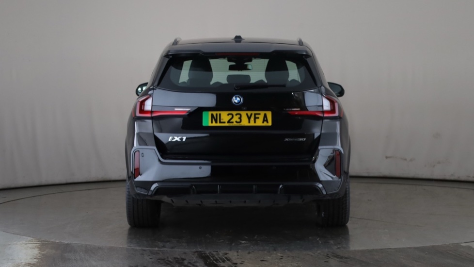 BMW iX1 Image 4