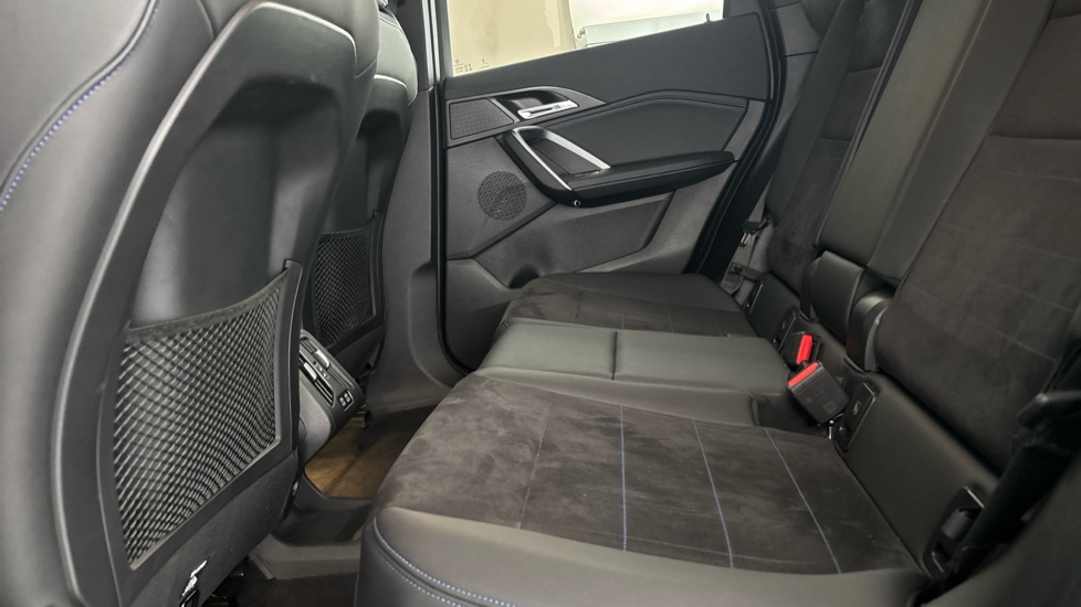 BMW iX1 Image 14