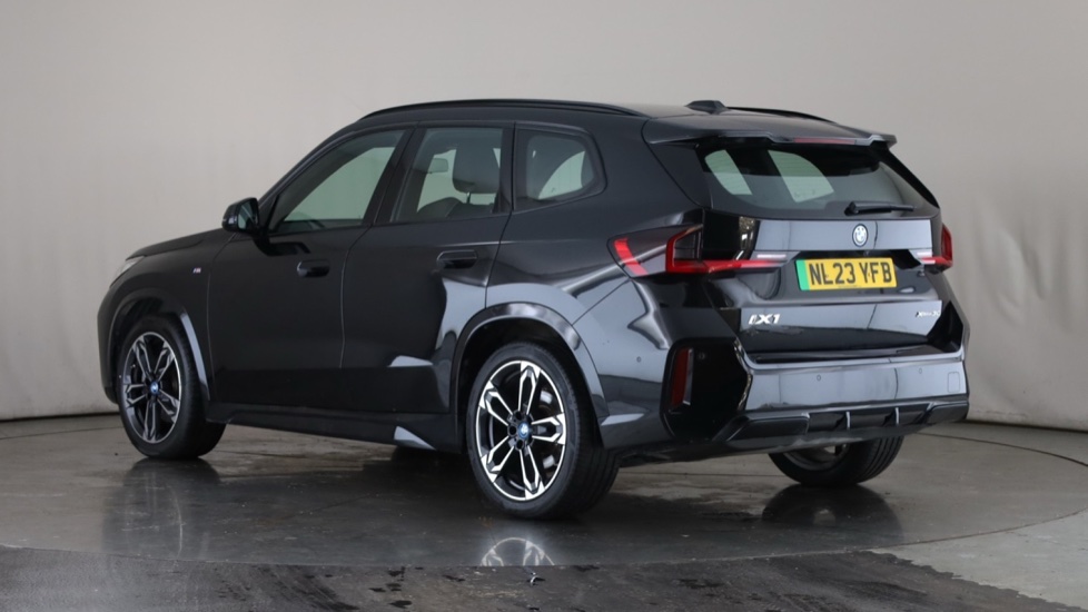 BMW iX1 Image 3