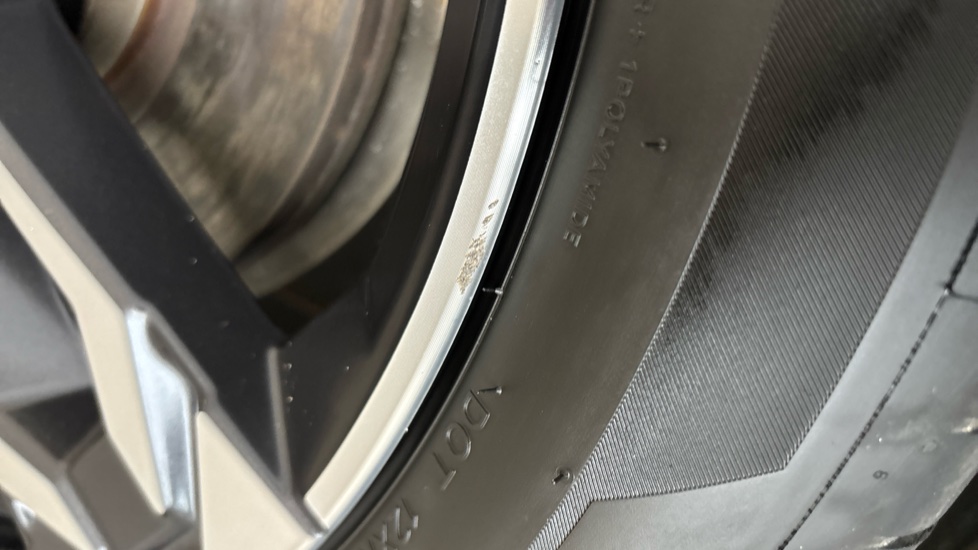 BMW iX1 Scuff