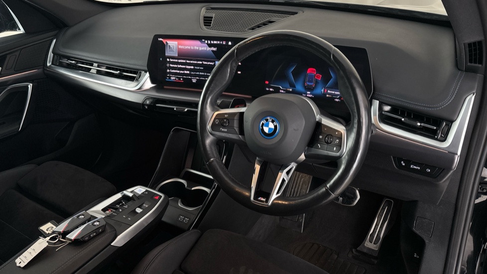 BMW iX1 Image 9