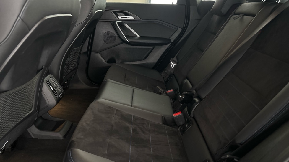 BMW iX1 Image 14