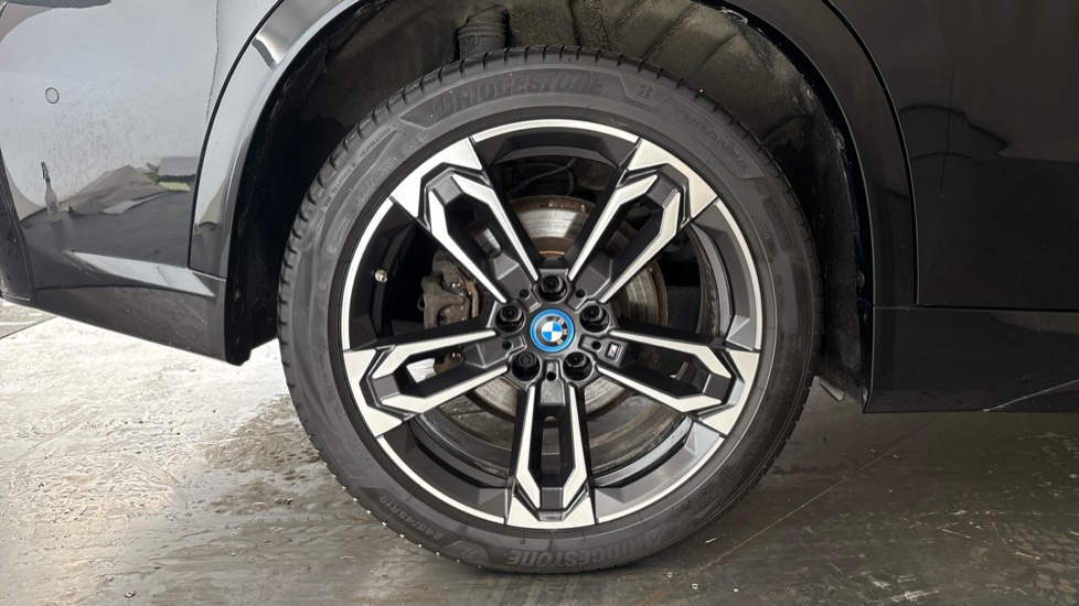 BMW iX1 Image 19