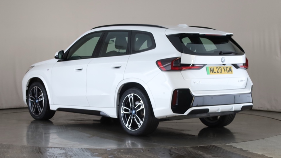 BMW iX1 Image 3