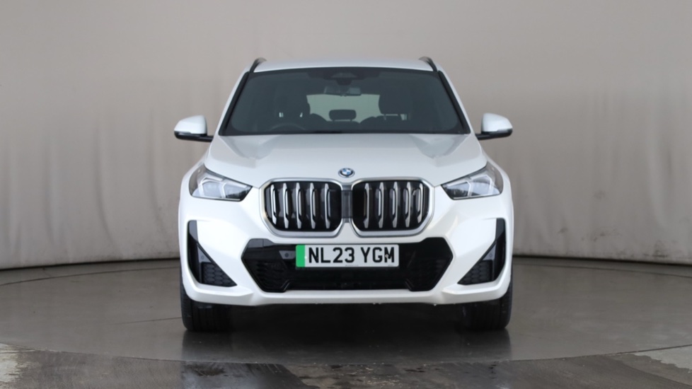 BMW iX1 Image 8