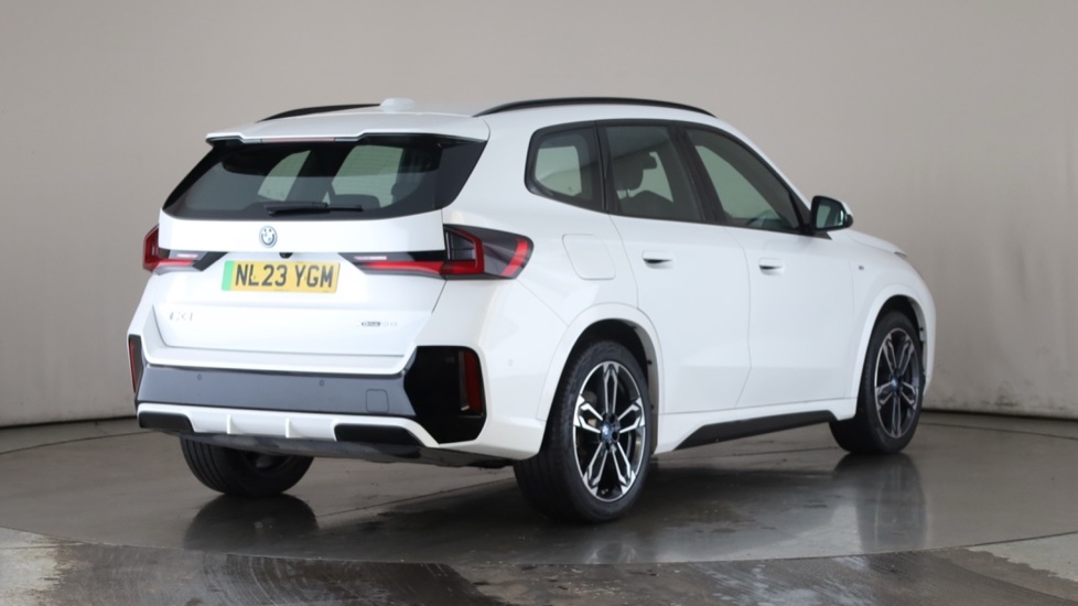 BMW iX1 Image 5
