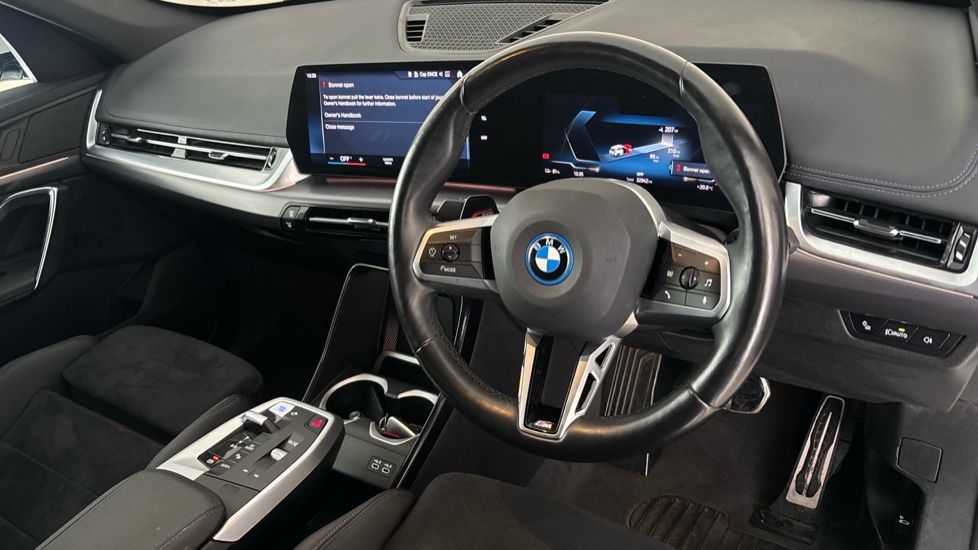 BMW iX1 Image 9