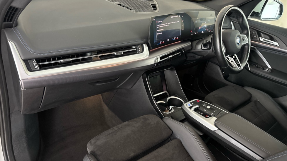 BMW iX1 Image 10