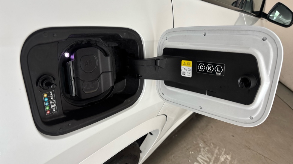 BMW iX1 Image 21