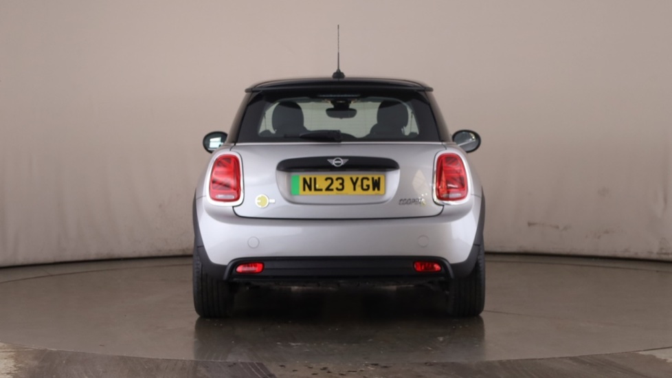 MINI HATCHBACK Image 4