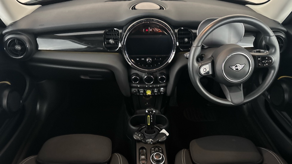 MINI HATCHBACK Image 11