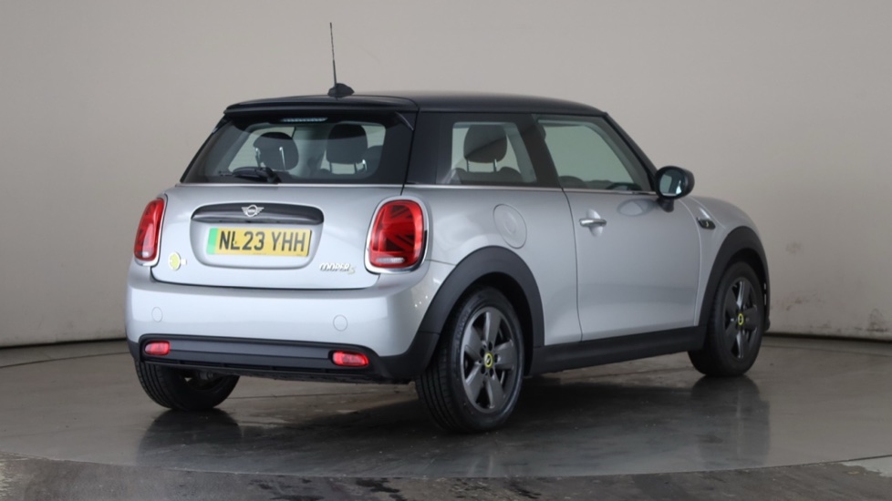 MINI HATCHBACK Image 5