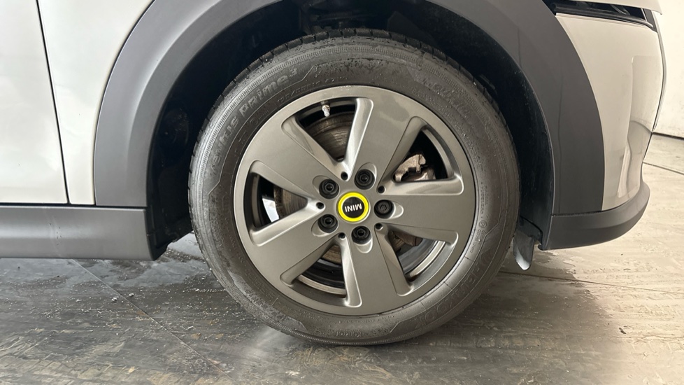 MINI HATCHBACK Image 20
