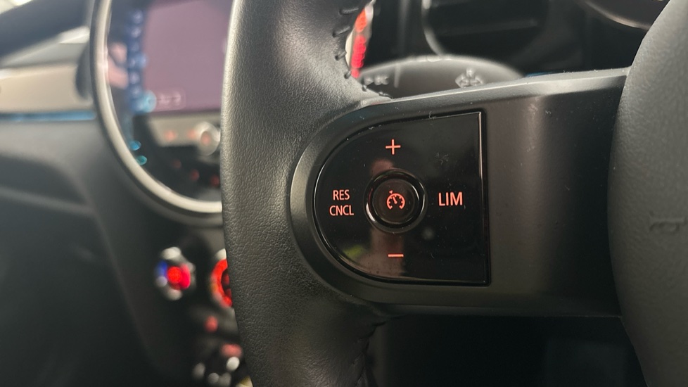 MINI HATCHBACK cruise control