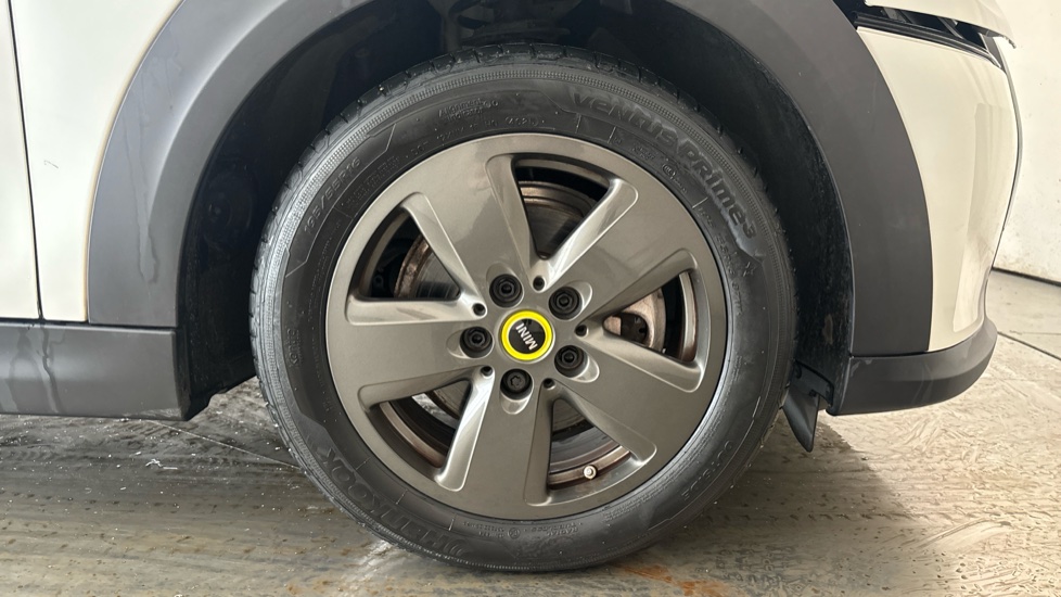 MINI HATCHBACK Image 20