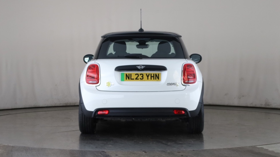 MINI HATCHBACK Image 4