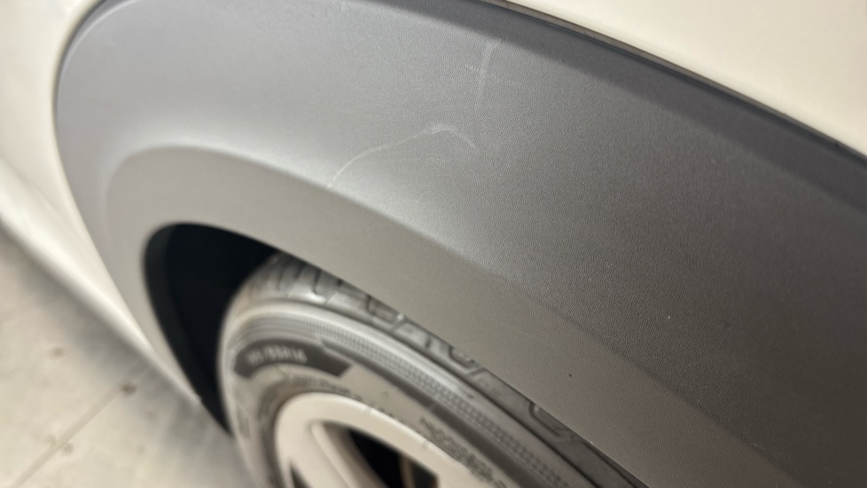 MINI HATCHBACK Scuff