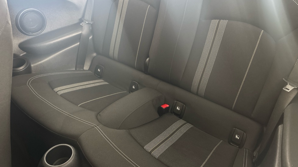 MINI HATCHBACK Image 14