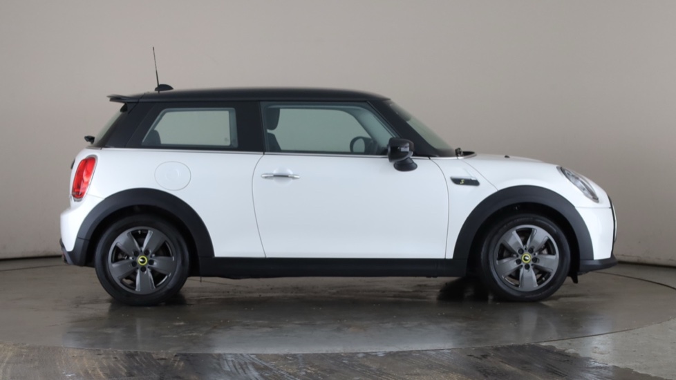 MINI HATCHBACK Image 6