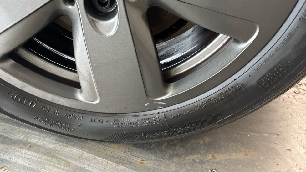 MINI HATCHBACK scuff