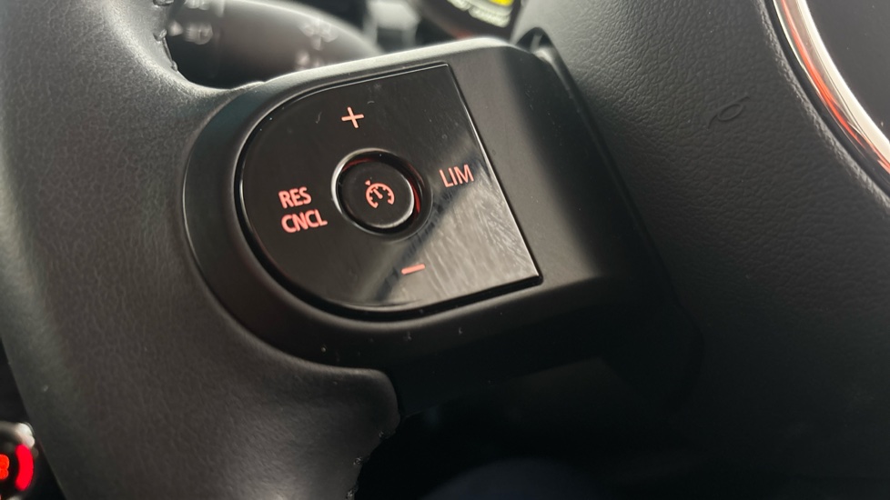 MINI HATCHBACK cruise control