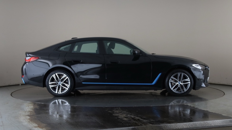 BMW I4 Image 6