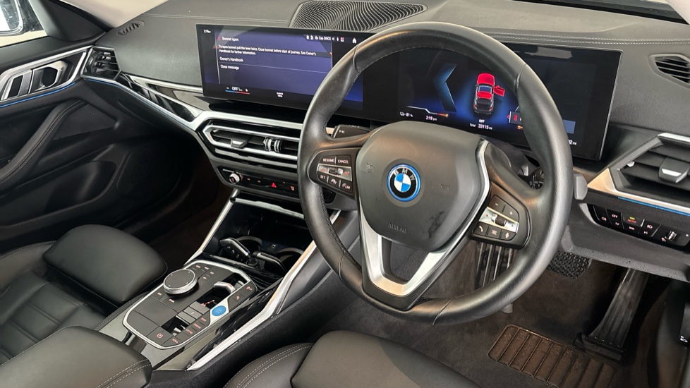 BMW I4 Image 9