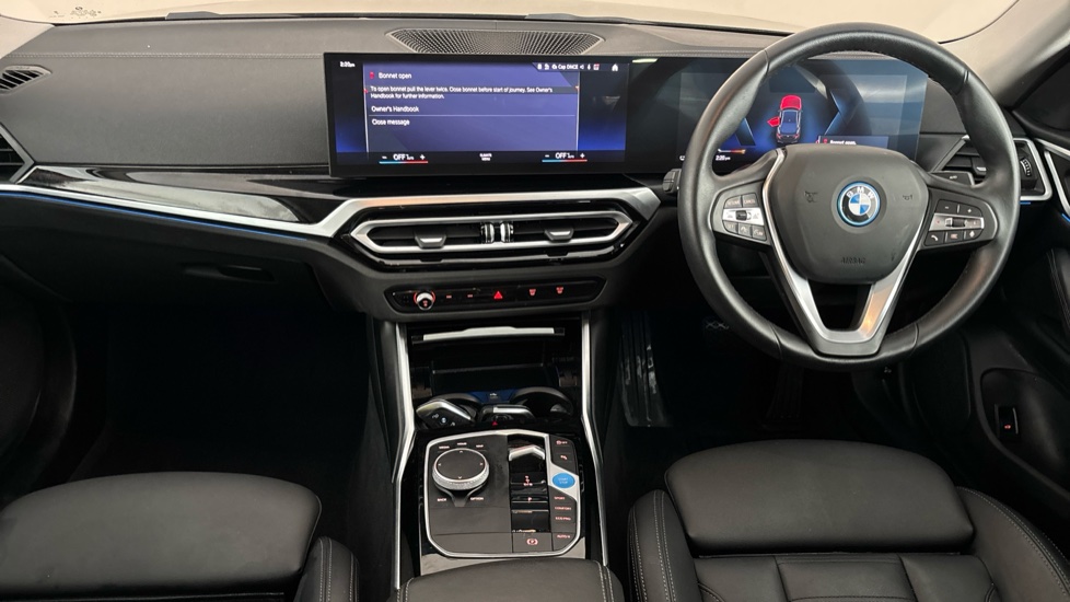 BMW I4 Image 11
