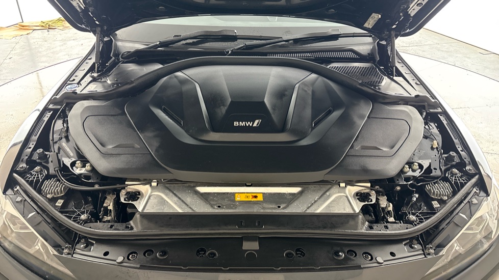 BMW I4 Image 16