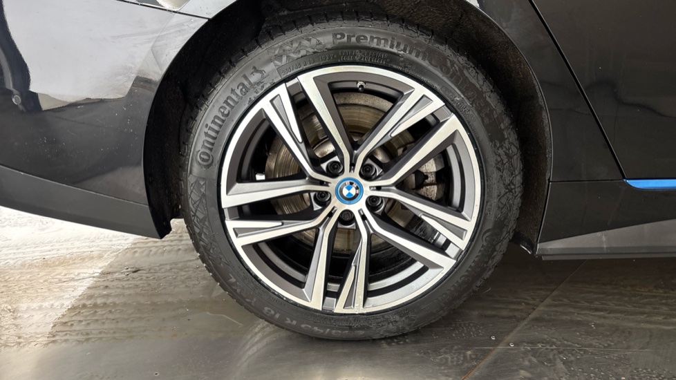 BMW I4 Image 19