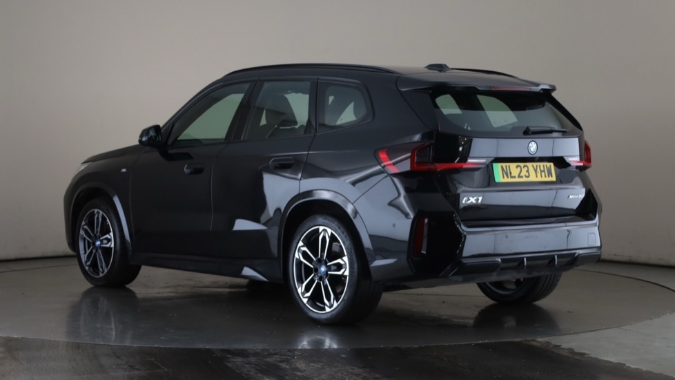 BMW iX1 Image 3
