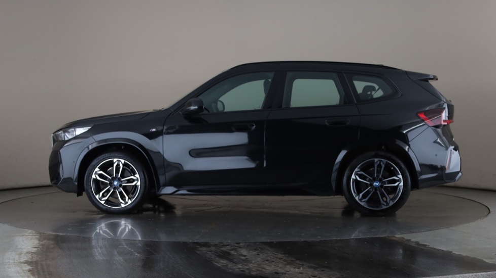 BMW iX1 Image 2