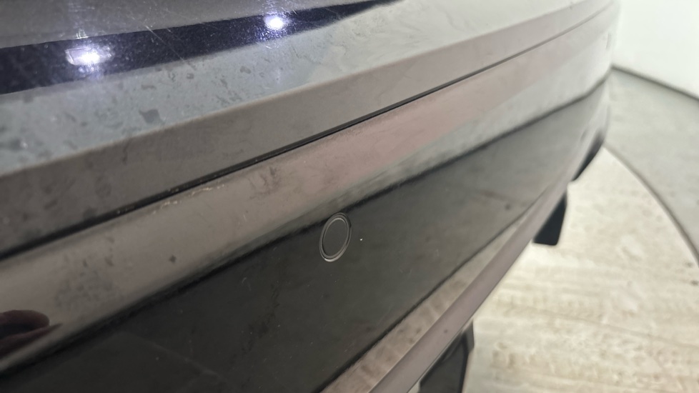 BMW iX1 chips and scratches