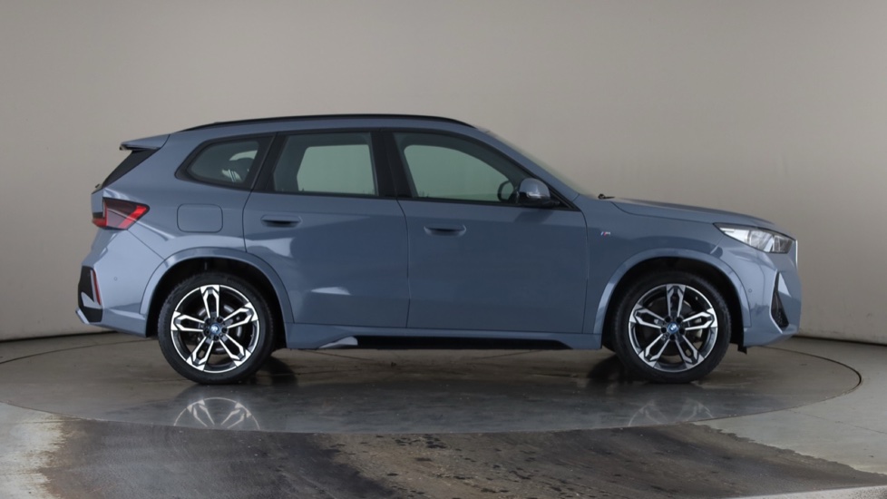 BMW iX1 Image 6