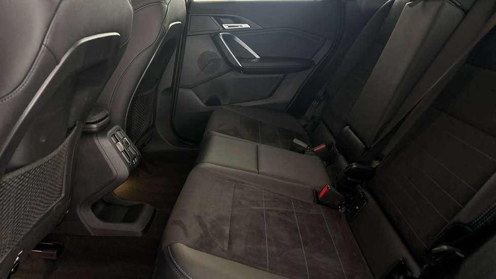 BMW iX1 Image 14
