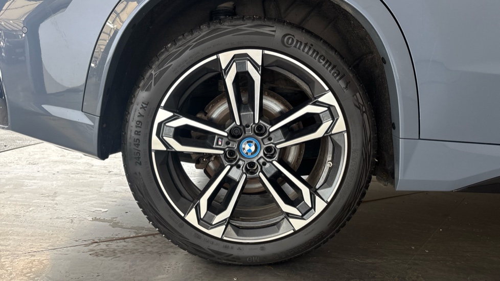 BMW iX1 Image 19