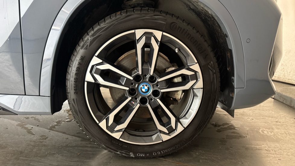 BMW iX1 Image 20
