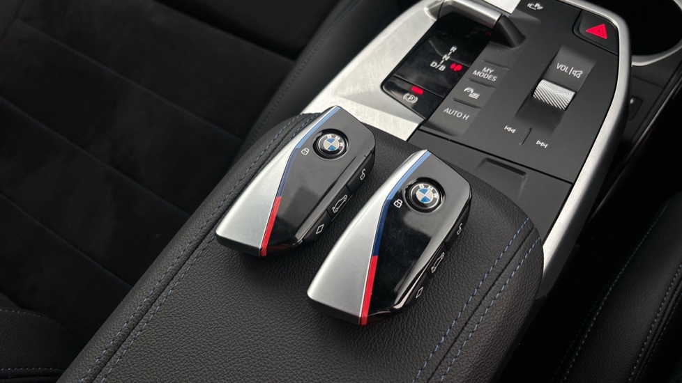 BMW iX1 2 keys available