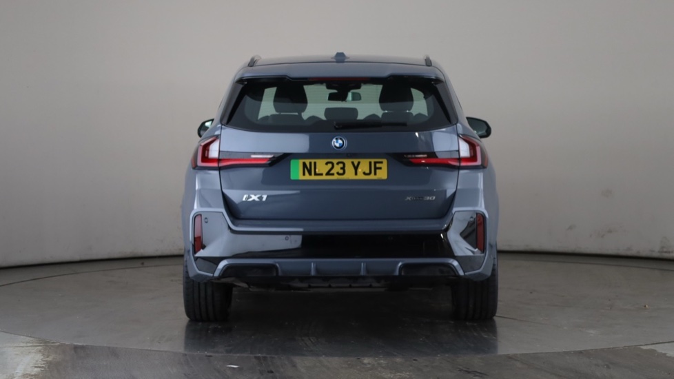 BMW iX1 Image 4