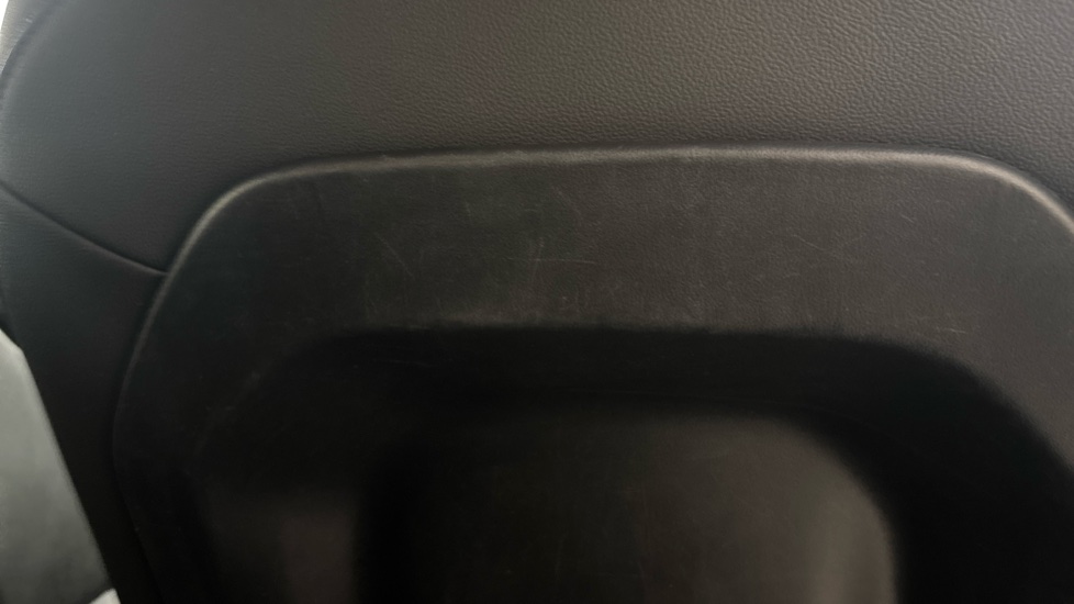 BMW iX1 scratches